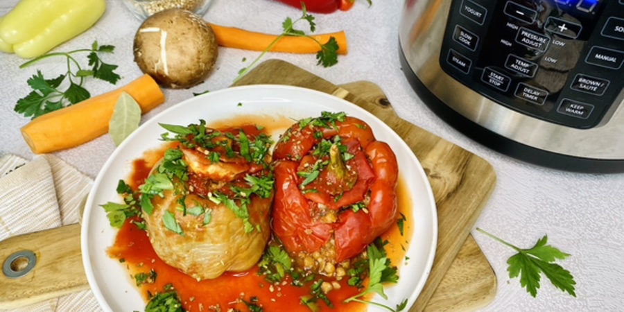 Rețetă vegetariană ardei umpluți cu hrișcă și legume la Express Multicooker cu gătire sub presiune by Nutritie Sănătoasă