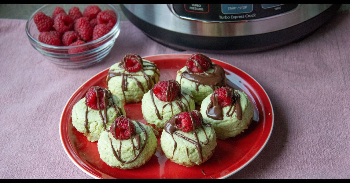 Rețetă mini cheesecake cu matcha la multicooker Crockpot Turbo Express