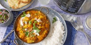 Rețetă Tikka Masala vegetariană cu conopidă și dovlecel la Multicooker Turbo Express Crockpot