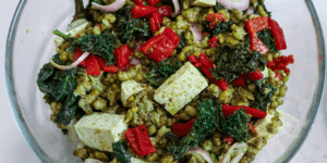Rețetă salată de fasole mung cu kale, tofu și ardei copți la Multicookerul Crockpot Express Turbo by Prăjiturela