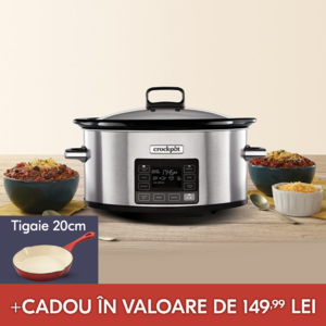 slow cooker crockpot 5,6L pe masa cu fundal de perete bej