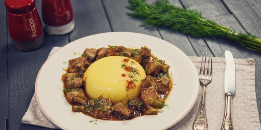 Rețetă stufat de porc cu mămăliguță