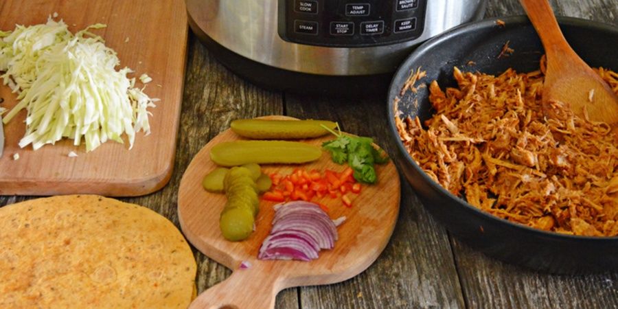 Rețetă pulled pork la Multicooker Crock-pot Express cu gătire sub presiune by Carte de Rețete