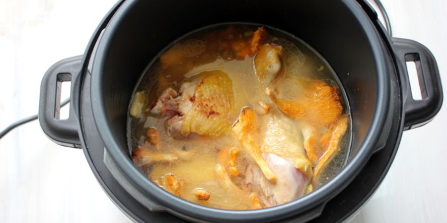 Rețetă pui cu sos de smântână și muștar la Multicooker Crock-pot Express cu gătire sub presiune by Lauras Sweets