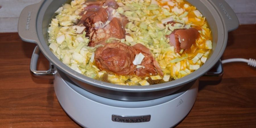 Reteta ciorbă ardelenească de varză cu ciolan afumat la Slow Cooker Crock-Pot 6.0L DuraCeramic by Retete Merisor