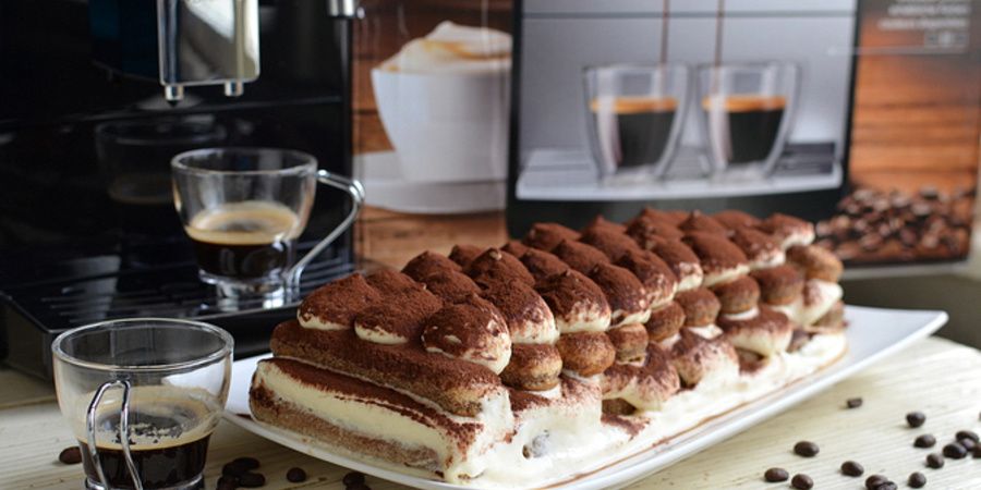 Rețetă autentică tiramisu cu mascarpone și cafea by Savori Urbane