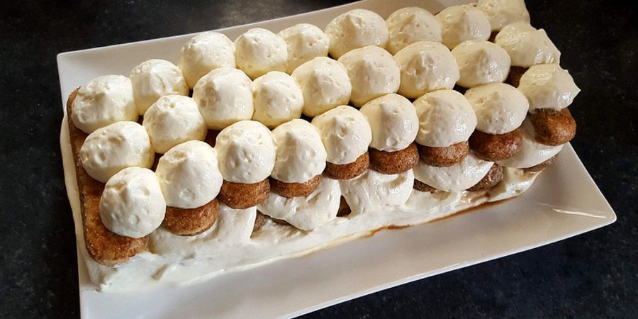 Rețetă autentică tiramisu cu mascarpone și cafea by Savori Urbane
