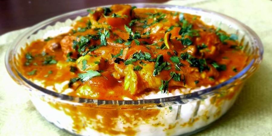 Curry de pui cu sos aromat și cremos la Slow cooker 5.0 L Digital DuraCeramic Sauté Crock-Pot by Prințesa Urbană