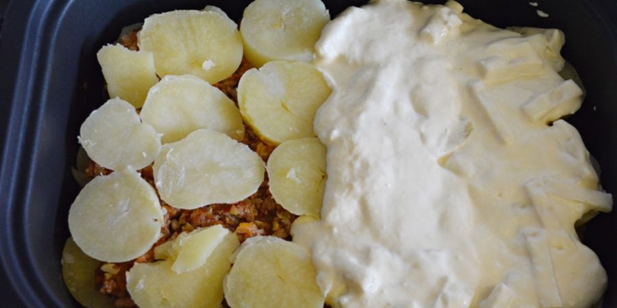 Rețetă musaca cu cartofi și carne tocată la Multicookerul 5in1 Digital 5.6L Crock-Pot by Carte de rețete