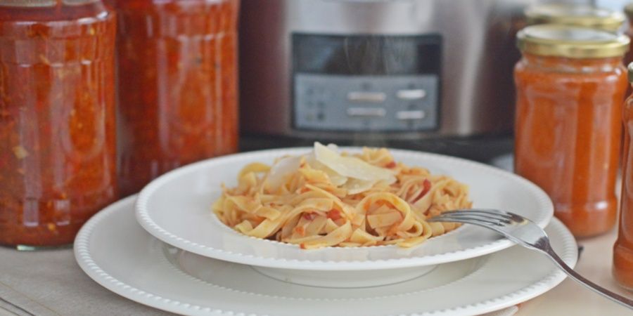 Rețetă sos napolitan la Slow Cooker 7.5L Digital Crock-Pot by Rețete Papa Bun