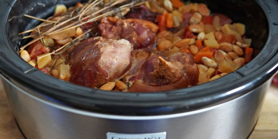 Rețetă fasole cu ciolan la Slow Cooker 7.5L Digital Crock-Pot by Carte de rețete