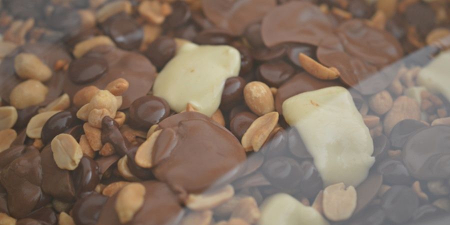 Rețetă bomboane cu ciocolată și alune la slow cookerul Crockpot 5.6L Digital TimeSelect by Rețete Papa Bun