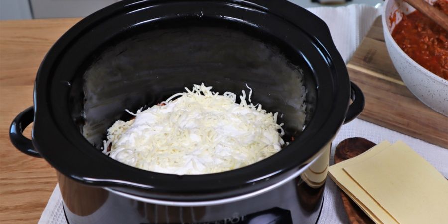 Rețetă lasagna la slowcooker Crock-pot 4.7L Digital by Teos Kitchen