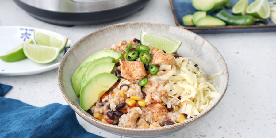 Rețetă burrito bowl cu pui la Multicookerul Crock-pot Turbo Express by Taste Bazaar