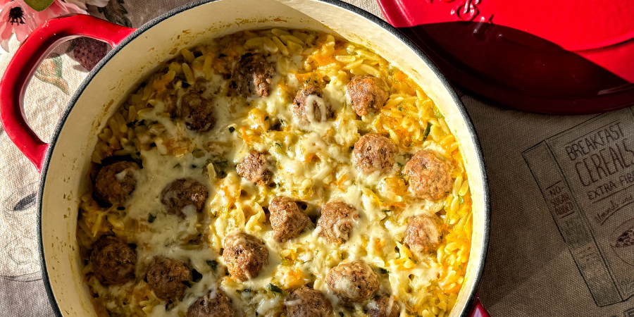 Rețetă orzo cu chifteluțe de vită în vasul de fontă emailată Crock-Pot by Delicatese Baby Friendly