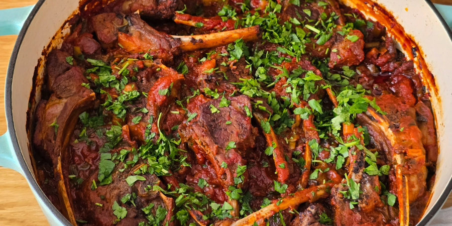 Rețetă stufat de miel în vasul de fontă emailată Crock-Pot by Corina Ureche
