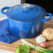 Vas de fontă emailată, 6.6L, rotund, albastru Crock-Pot